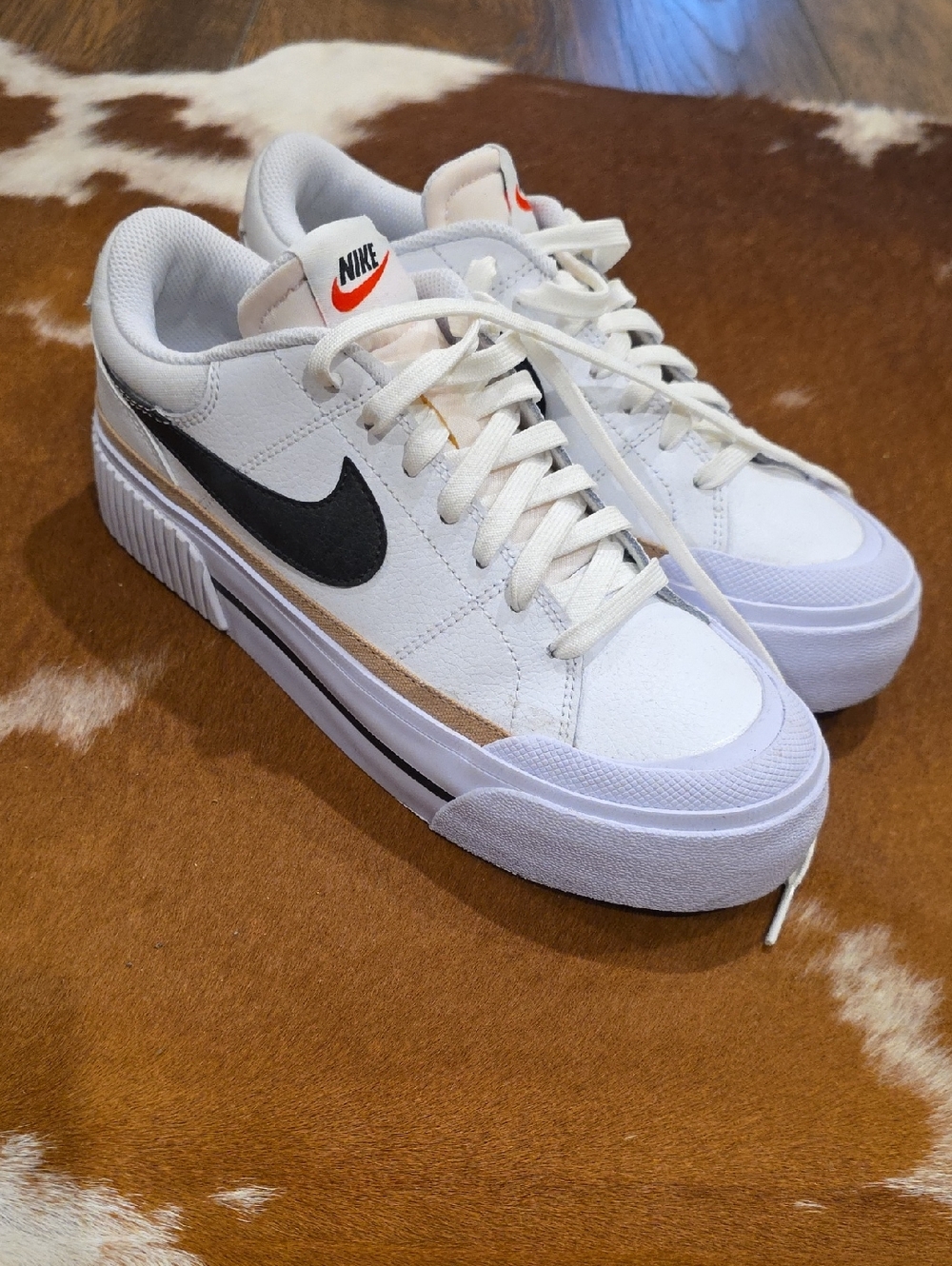 Nike Court Legacy Lift